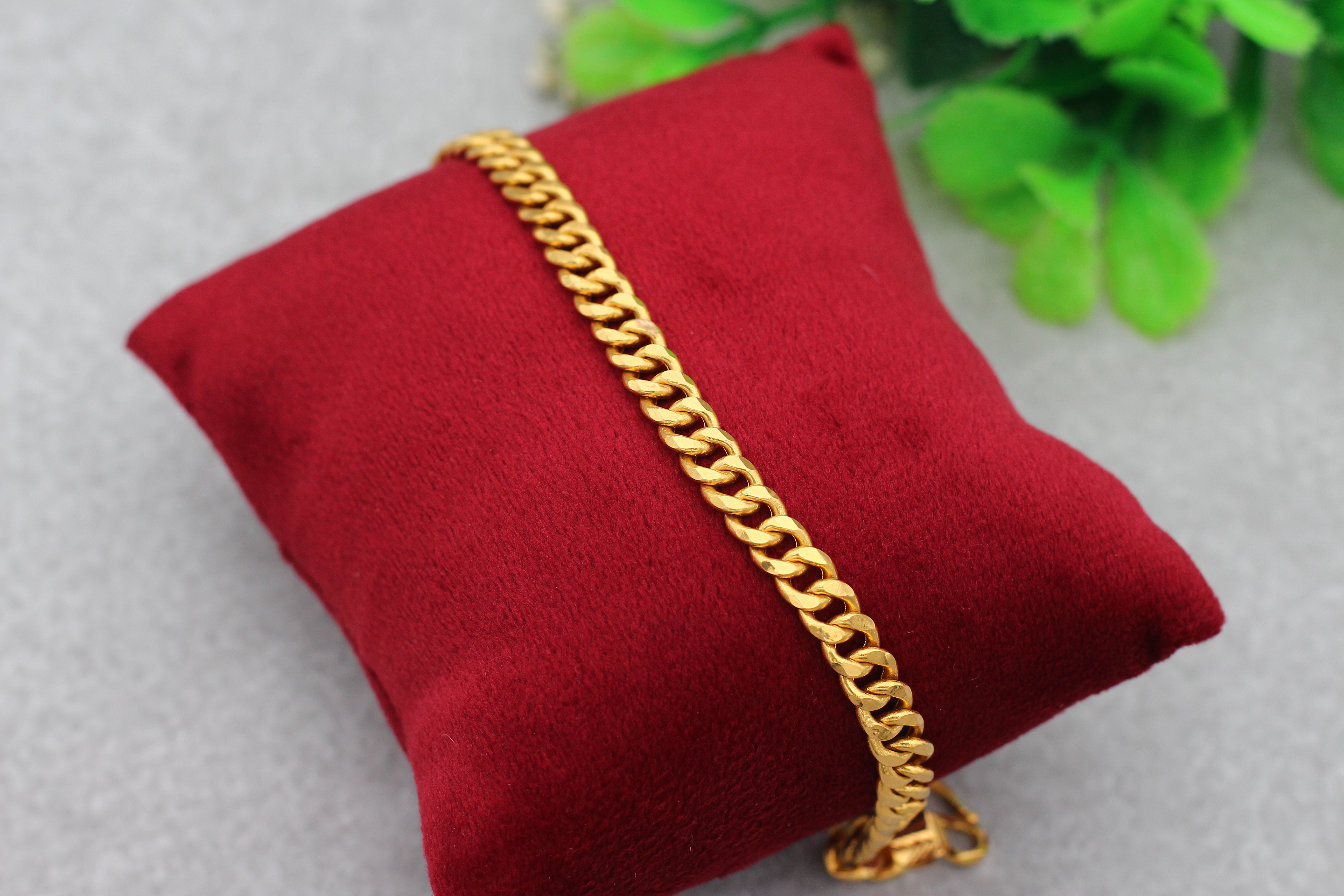 BRACELET (GOLD BRACELET)