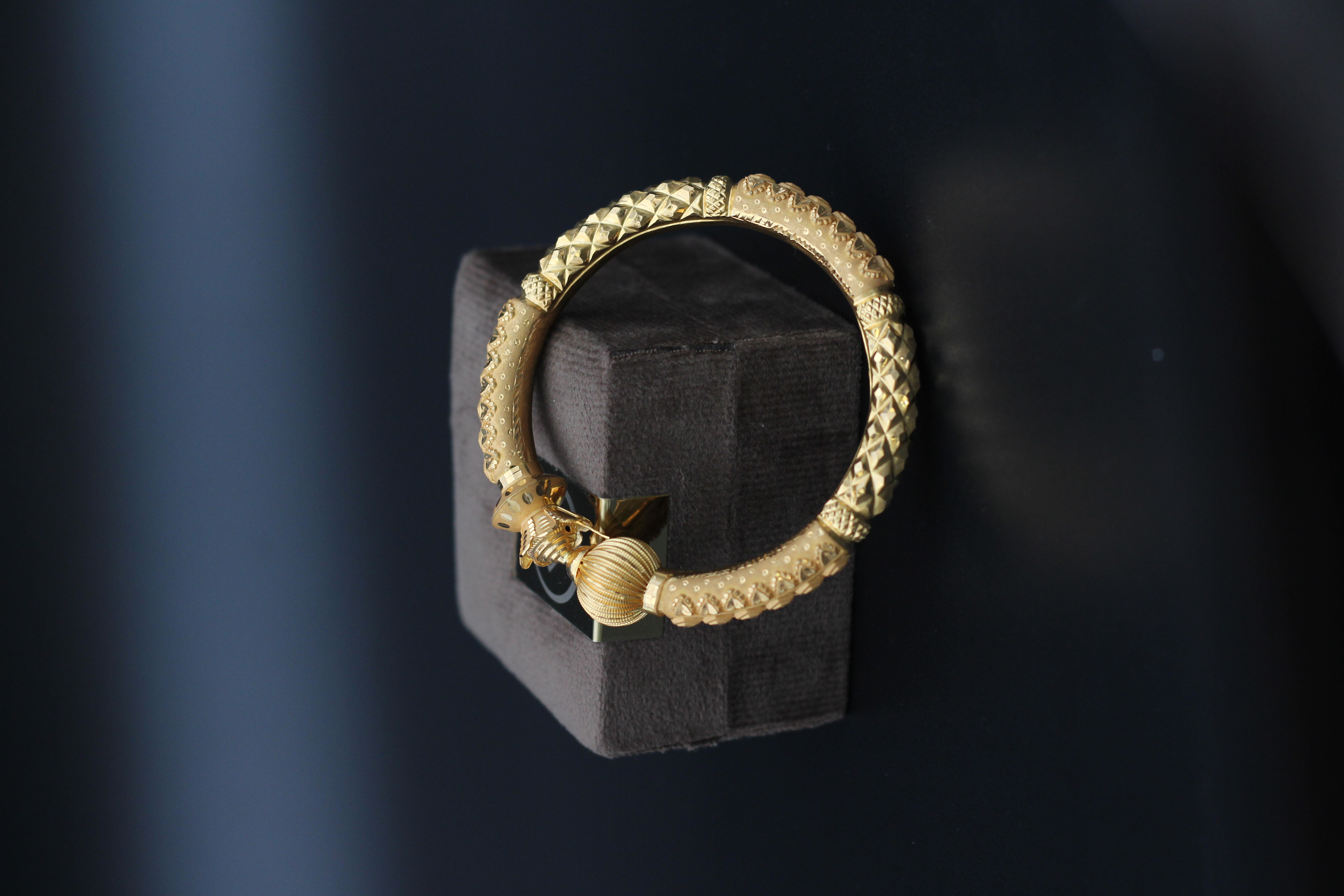 BALA (DESIGN BANGLE)
