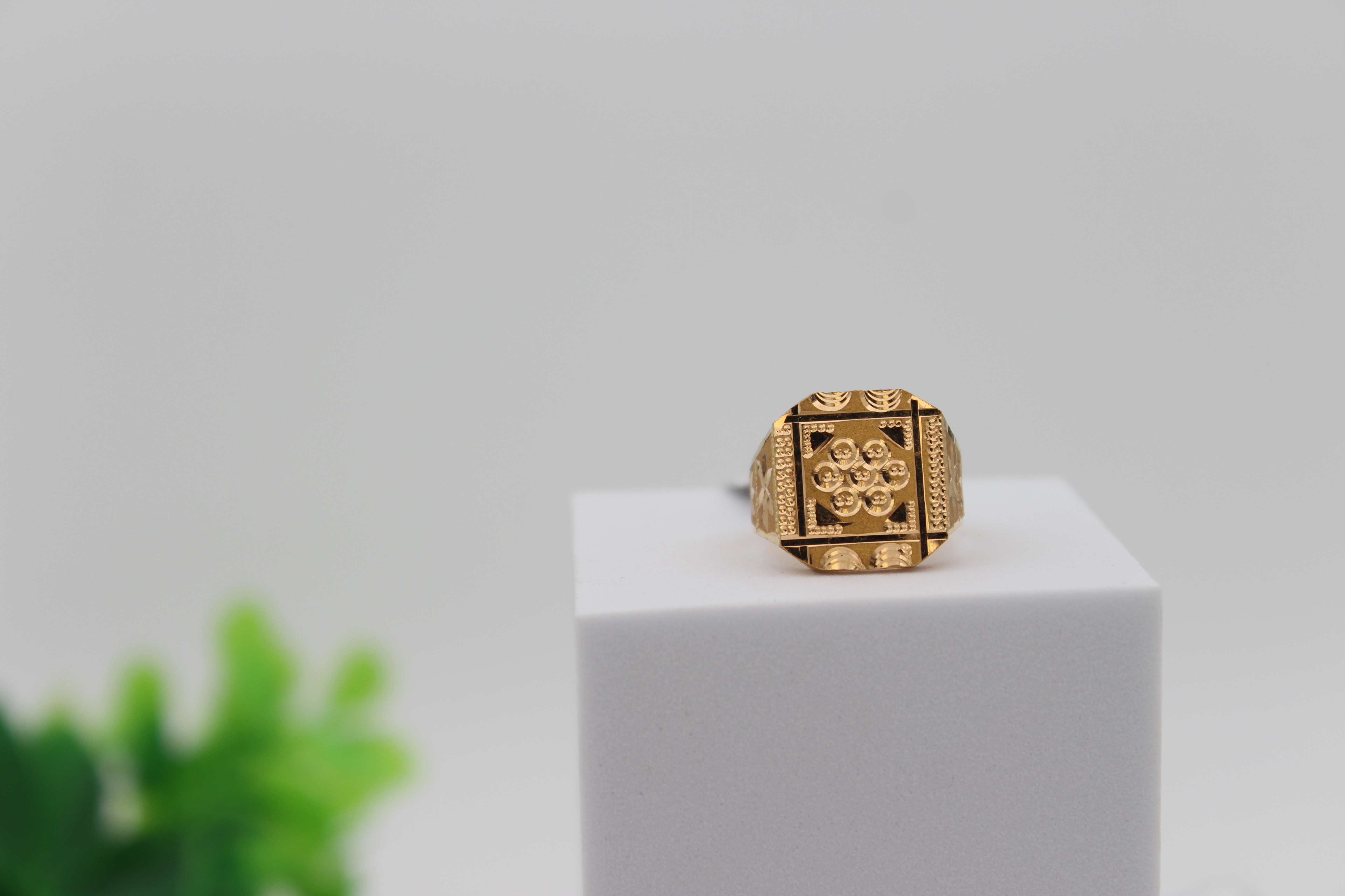 GENTS DESIGN GOLD RING 