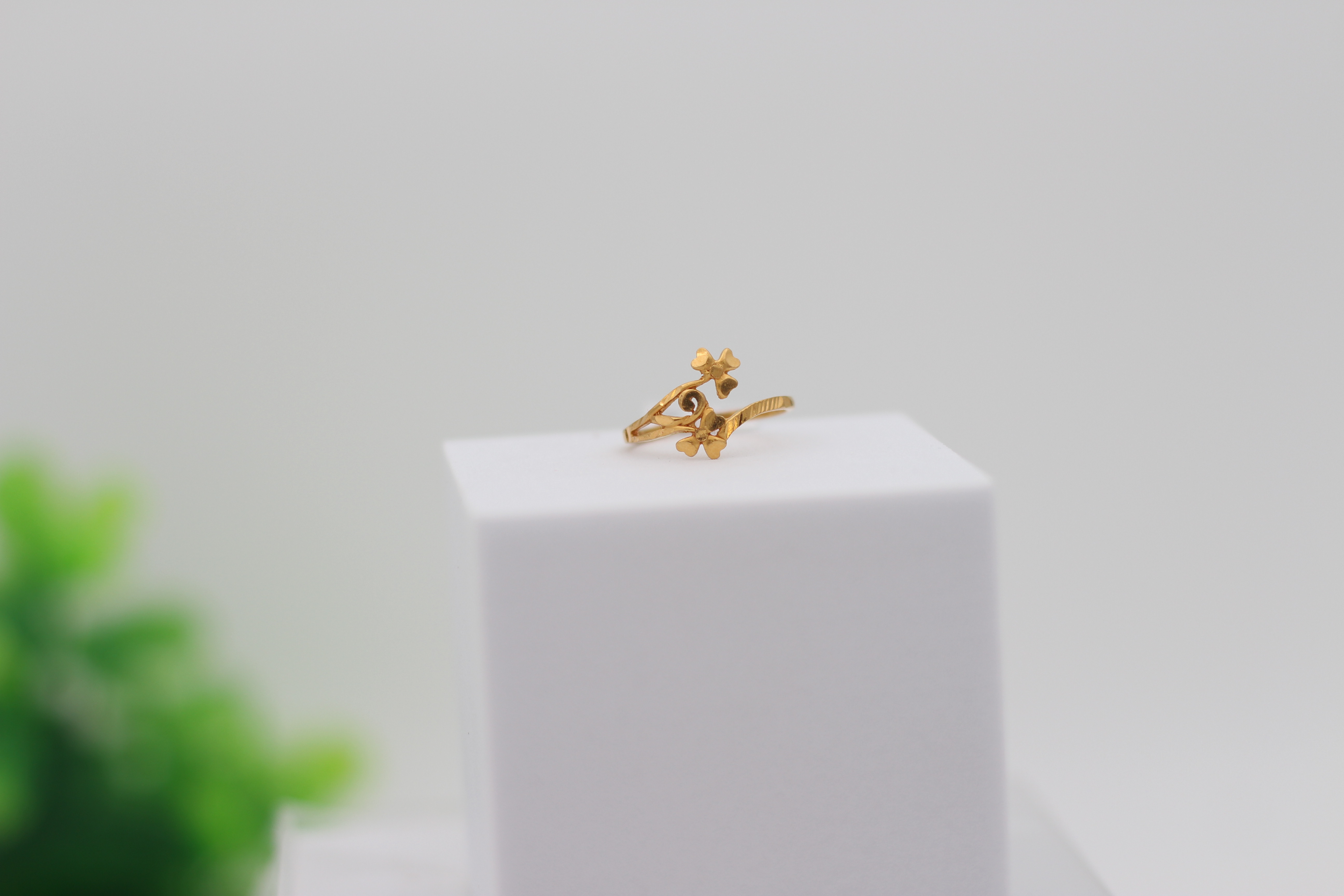 LADIES RING