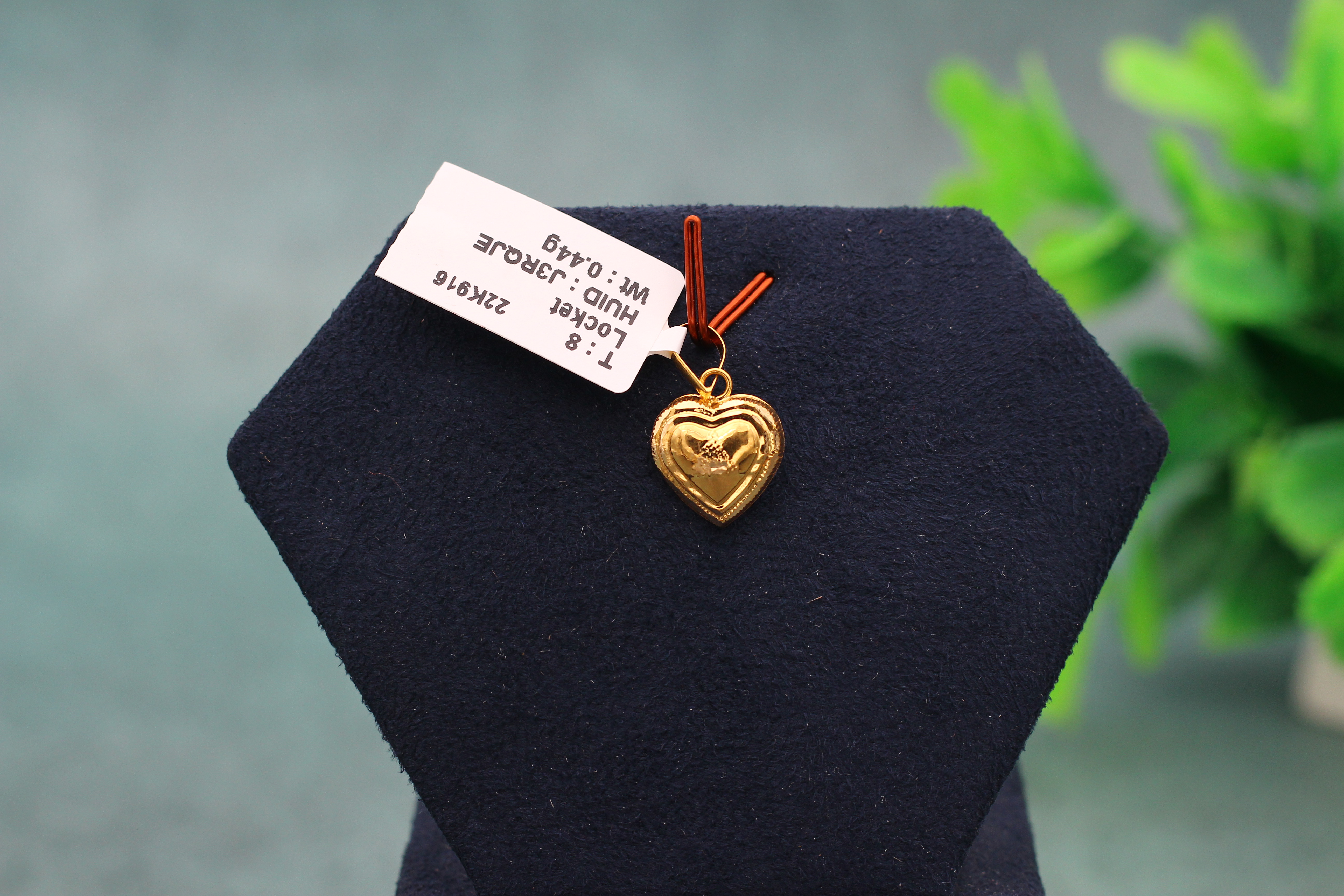 LOCKET (GOLD LOCKET)
