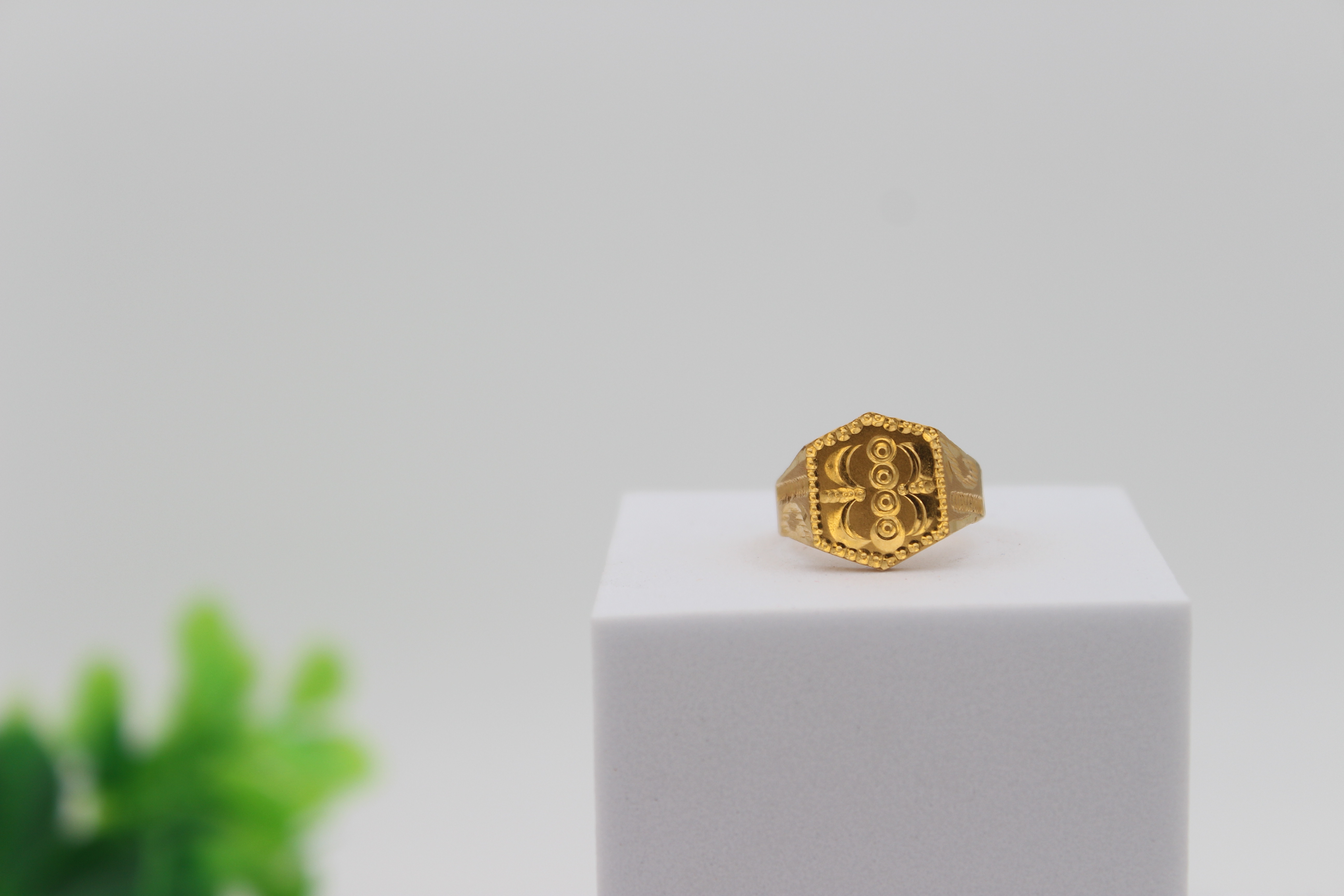 GENTS DESIGN GOLD RING 