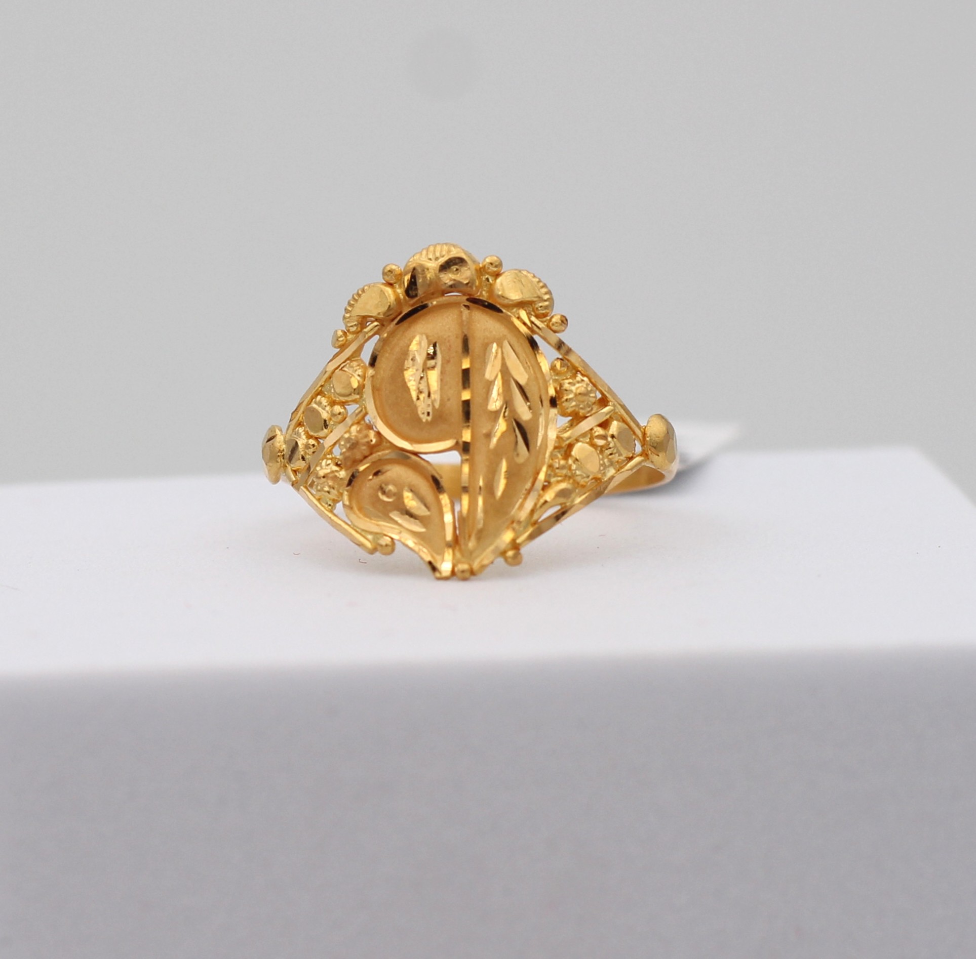 LADIES RING